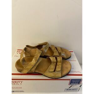 Vionic Orthaheel Technology Sandals Made in Spain size 9 (40) Gold Snake Skin